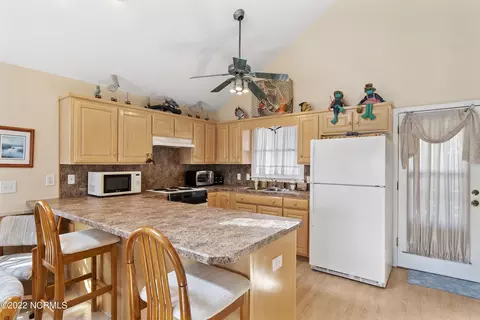 414 33rd St, Sunset Beach, NC 28468 photo 5