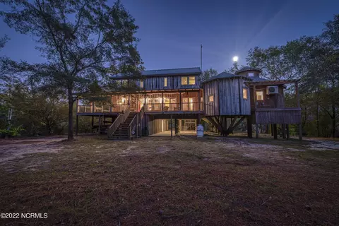 207 River Haven Ln, Harrells, NC 28444
