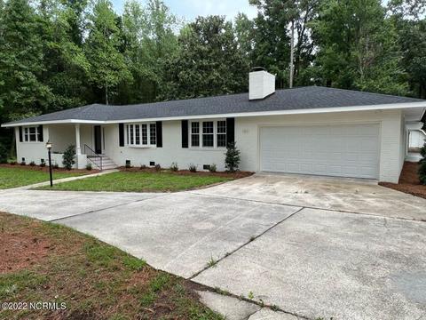 354 Golf Course Rd, Whiteville, NC 28472