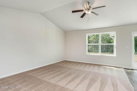 654 Poppleton Dr, Hampstead, NC 28443 photo 3