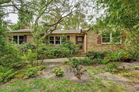 707 Raleigh Ave, Carolina Beach, NC 28428