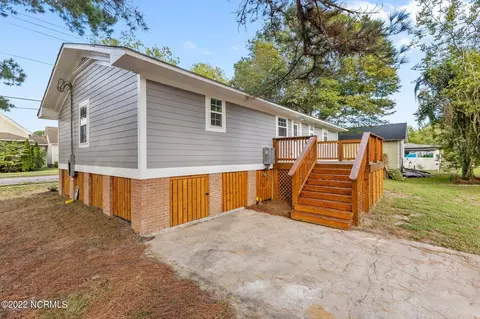 601 E 2nd St, Washington, NC 27889 photo 29