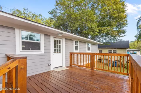 601 E 2nd St, Washington, NC 27889 photo 24