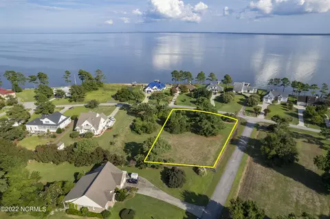 6037 Dolphin Rd, Oriental, NC 28571 photo 4