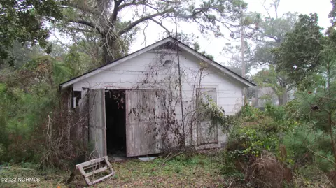 160 School Dr, Atlantic, NC 28511 photo 5