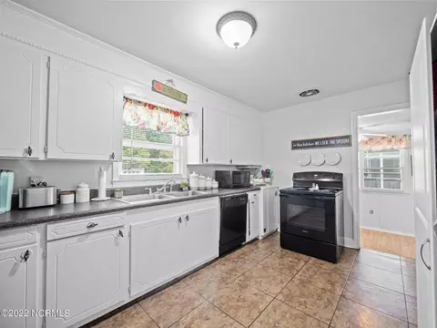 301 Third St, Ayden, NC 28513 photo 9