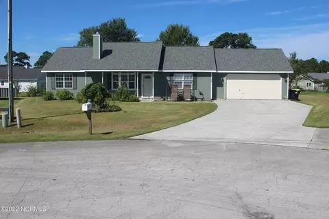 330 Foxridge Ln, Hubert, NC 28539 photo 1