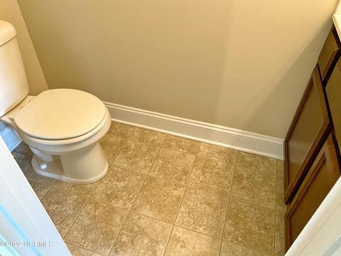 213 E Murrow Ln, Jacksonville, NC 28546 photo 8