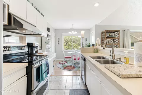 806 Colony Pl #E, Sunset Beach, NC 28468 photo 9