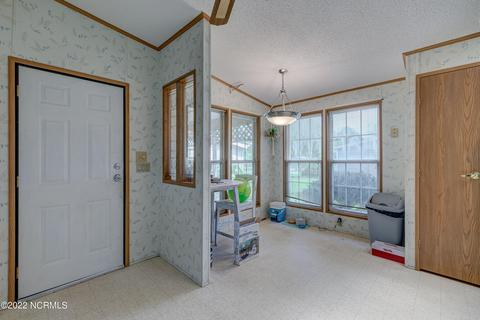 160 Champion Dr, Hampstead, NC 28443 photo 7