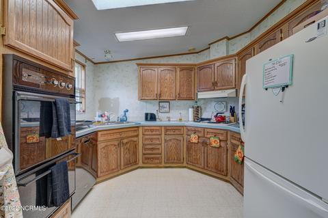 160 Champion Dr, Hampstead, NC 28443 photo 8