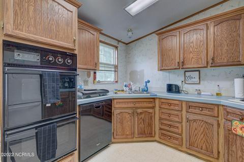 160 Champion Dr, Hampstead, NC 28443 photo 9