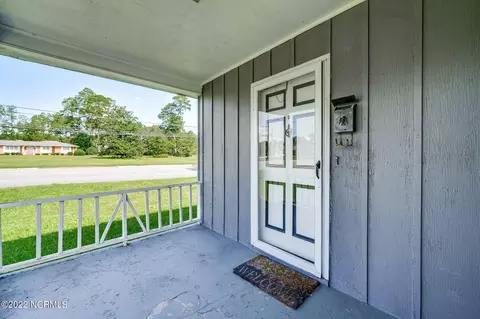 158 Circle Dr, Wallace, NC 28466 photo 4