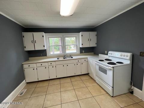 1001 Hylan Ave, Hamlet, NC 28345 photo 2