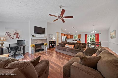 160 N Pear St, Pinebluff, NC 28373 photo 5