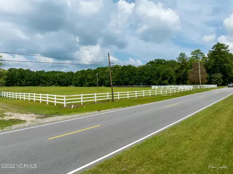 7 Cheraw Rd, Hamlet, NC 28345 photo 3