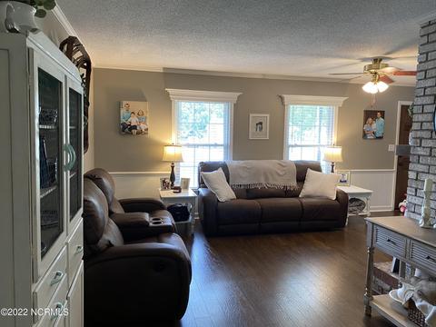 205 Deen St, Mount Olive, NC 28365 photo 5