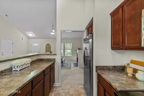 206 E Peyton Pl, Maple Hill, NC 28454 photo 14