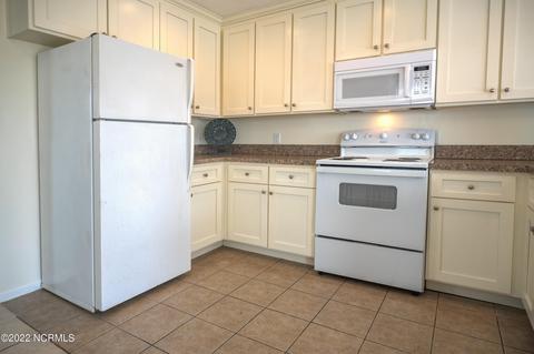 160 Edgewater Dr, Grandy, NC 27939 photo 9