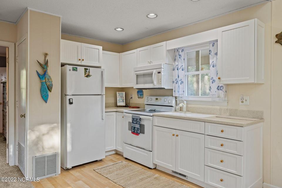 7703 Sound Dr, Emerald Isle, NC 28594 photo 9
