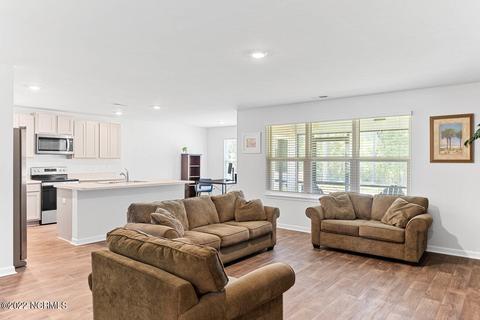 19 Evian Ct, Hampstead, NC 28443 photo 3