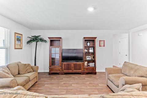 19 Evian Ct, Hampstead, NC 28443 photo 4