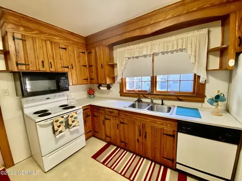 303 E Franklin St, Williamston, NC 27892 photo 18