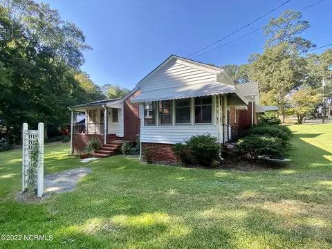 303 E Franklin St, Williamston, NC 27892 photo 7