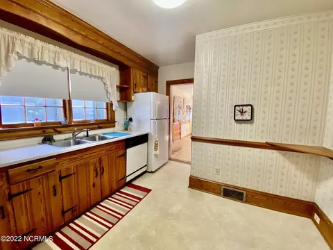 303 E Franklin St, Williamston, NC 27892 photo 20