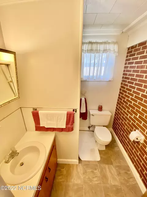 303 E Franklin St, Williamston, NC 27892 photo 25
