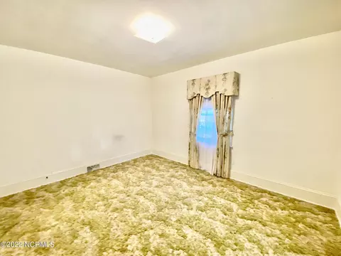 303 E Franklin St, Williamston, NC 27892 photo 39