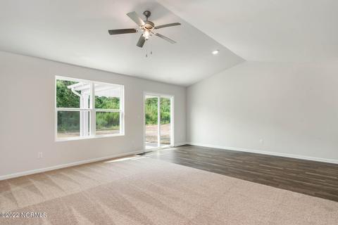 627 Poppleton Dr, Hampstead, NC 28443 photo 5