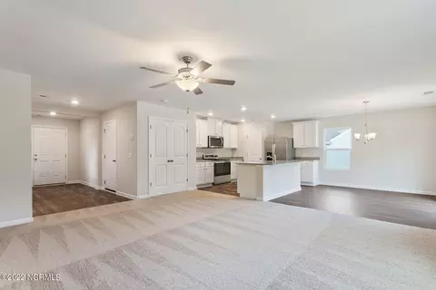 661 Poppleton Dr, Hampstead, NC 28443 photo 4