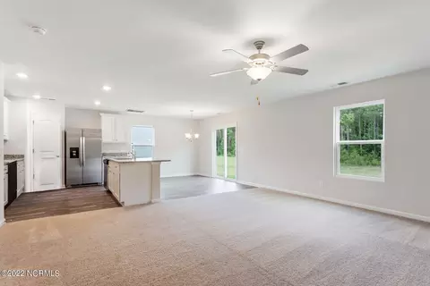 661 Poppleton Dr, Hampstead, NC 28443 photo 3