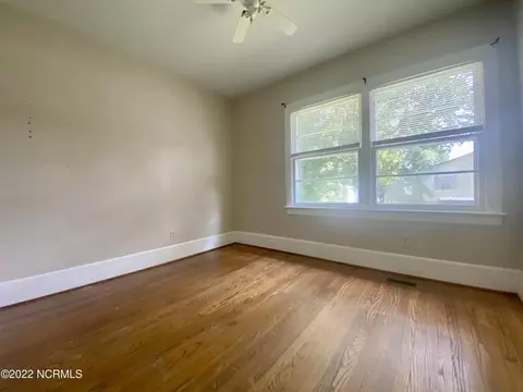 812 E 4th St, Washington, NC 27889 photo 6