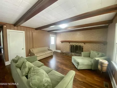 812 E 4th St, Washington, NC 27889 photo 4