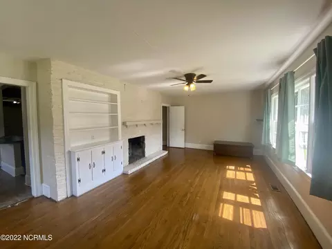 812 E 4th St, Washington, NC 27889 photo 2