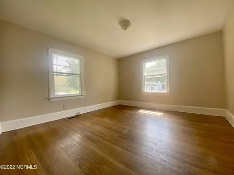 812 E 4th St, Washington, NC 27889 photo 7