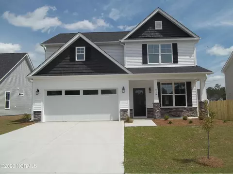 914 Terraces Ln, Hampstead, NC 28443
