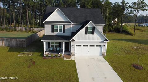 154 Peletier Shores Dr, Peletier, NC 28584