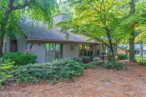 9 E Quail Lake Rd, Pinehurst, NC 28374 photo 2