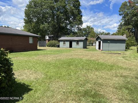 111 S Wright St, Raeford, NC 28376 photo 8