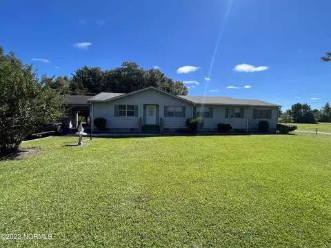 1137 Will Baker Rd, Kinston, NC 28504