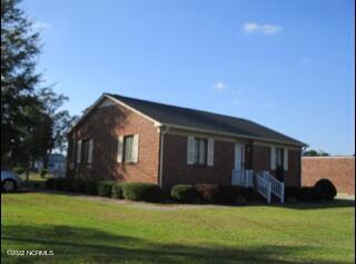 120 S Third St, Hookerton, NC 28538