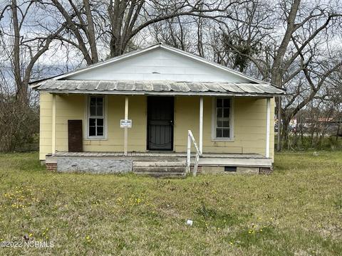 109 Bell St, Enfield, NC 27823