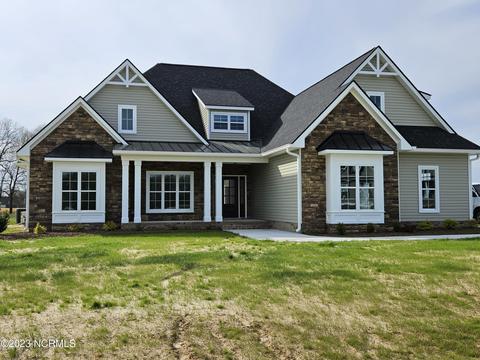112 Eagle Point Ln, Clinton, NC 28328