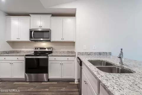 233 Priscilla Pl, Hampstead, NC 28443 photo 9