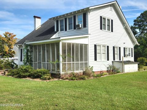 105 E Watson St, Windsor, NC 27983 photo 1