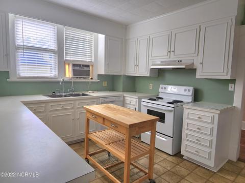105 E Watson St, Windsor, NC 27983 photo 4