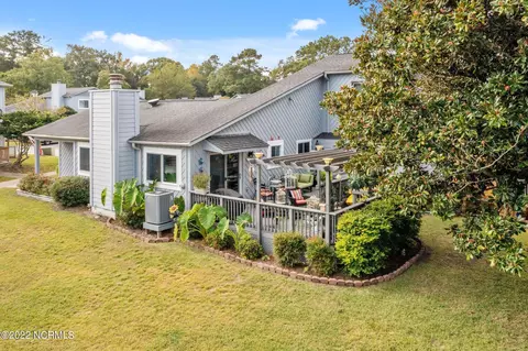 13 Harbour Walk, New Bern, NC 28562 photo 5